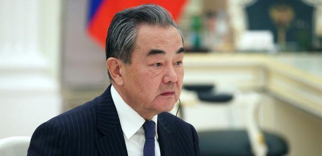 记者：越南这一跪输惨了 中方特殊安排让越方“受宠若惊”