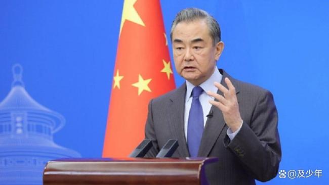 记者：越南这一跪输惨了 中方特殊安排让越方“受宠若惊”